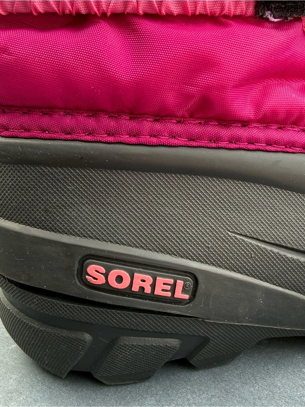 Sorel Kids Winter Snow Boots Pink Waterproof Insulated Size 3 Youth